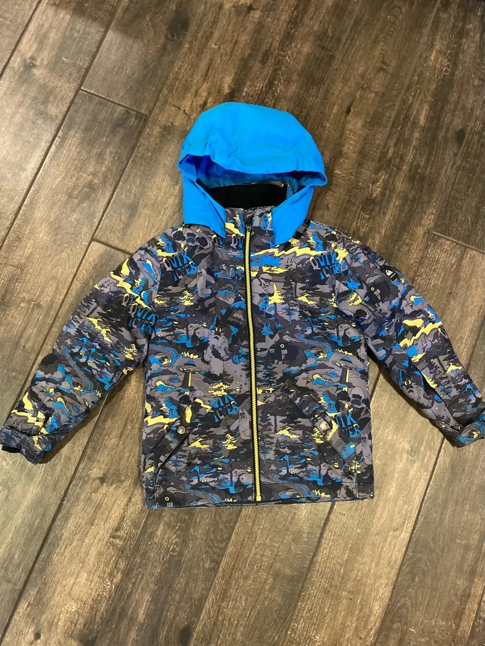 Quiksilver | Hooded Snowboard/Ski Jacket (size 6-7Y)